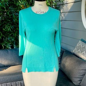 Autumn Cashmere. Turquoise blue 100% cashmere 3/4 sleeve knit top.  Size M